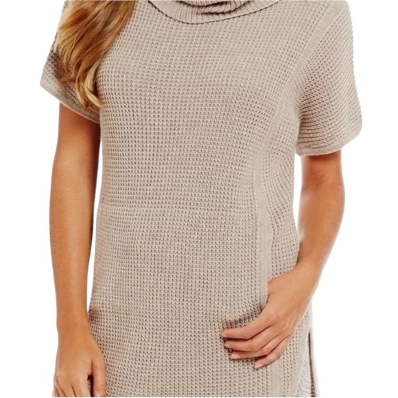 UGG Taupe Tan Selby Cable Knit Turtleneck Tunic Sweater Mini Dress size Medium - Picture 2 of 10